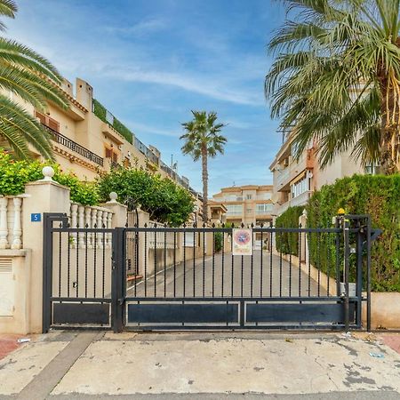 He Doris Apartment Playa Flamenca Bagian luar foto