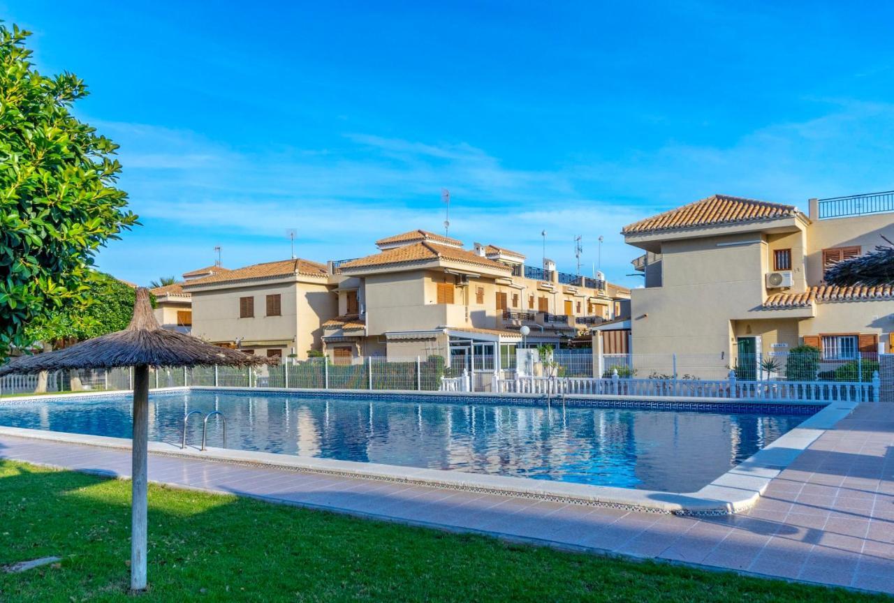 He Doris Apartment Playa Flamenca Bagian luar foto