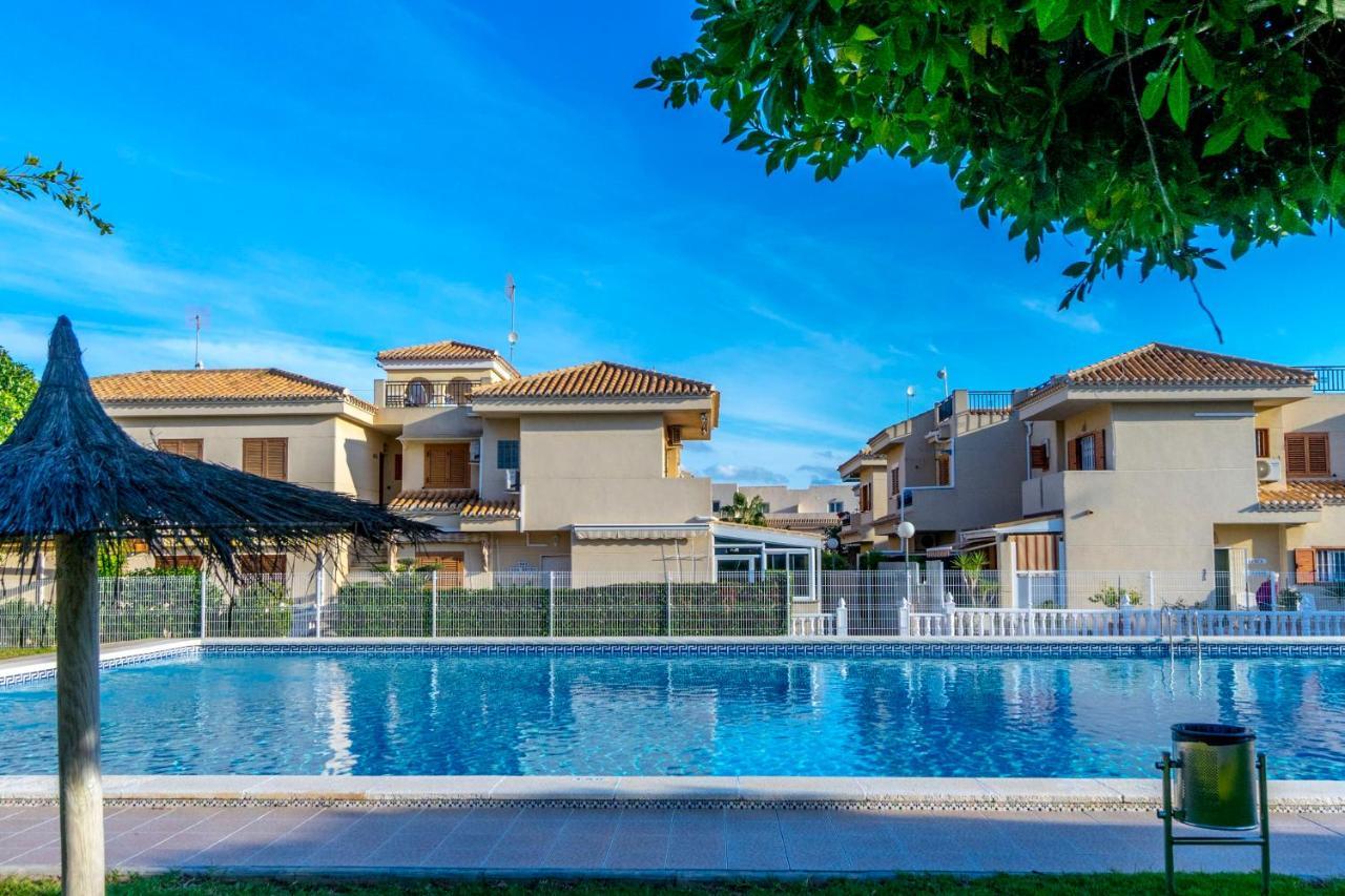 He Doris Apartment Playa Flamenca Bagian luar foto