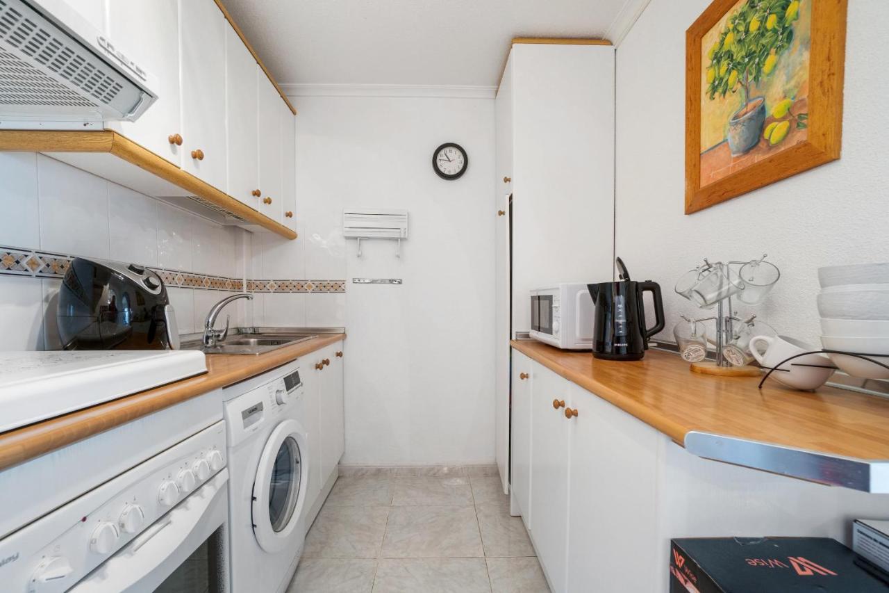 He Doris Apartment Playa Flamenca Bagian luar foto